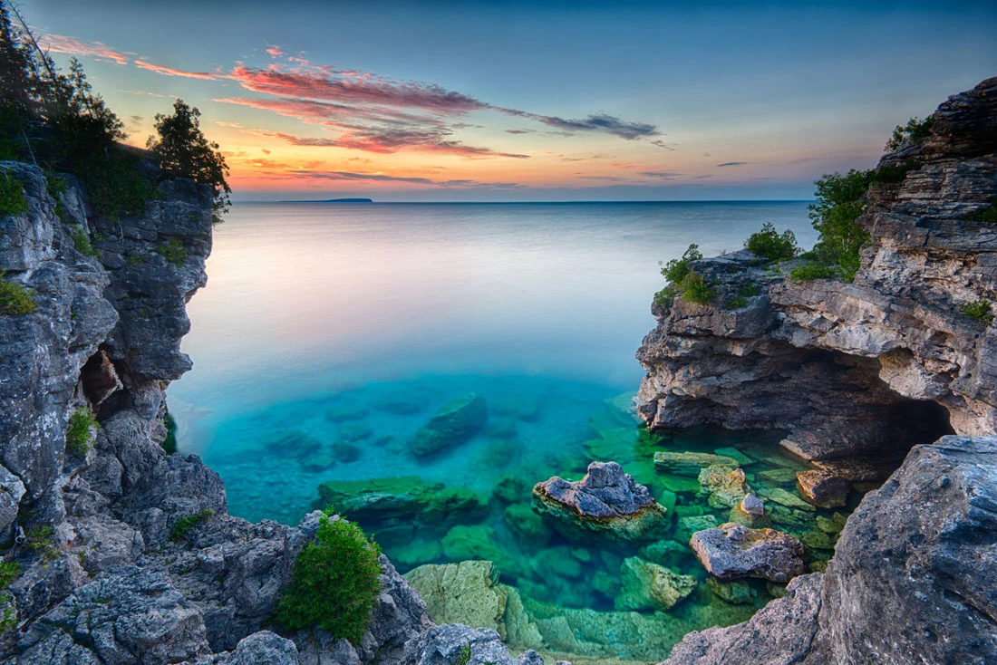 Tobermory clear water and rocky shoreline near Wiarton Willys Inn